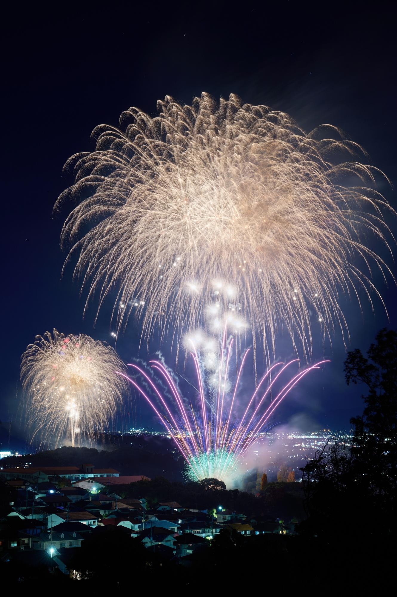 王寺ミルキーウェイ2025の打ち上げ花火の写真