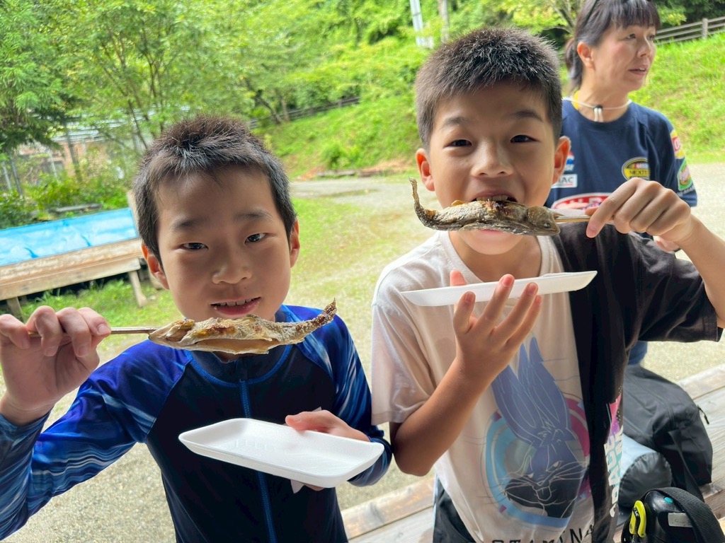 天川魚食べる参加者