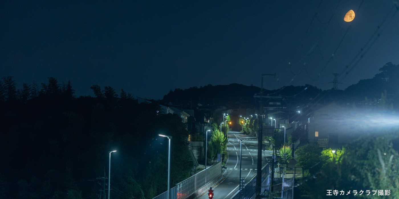 夜の王寺町の写真